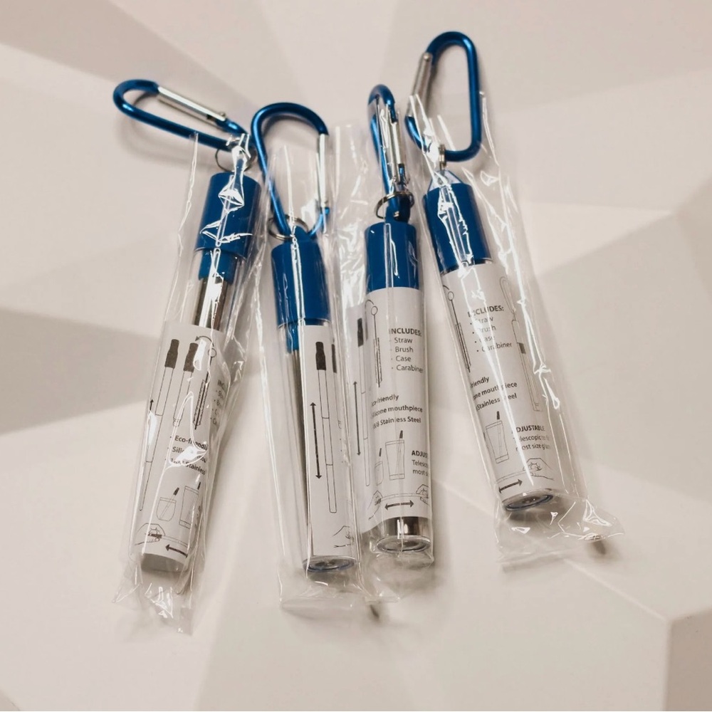 (4) Stainless Steel Collapsible Straws W/ Case, Cleaning Set, Carabiner Keychain